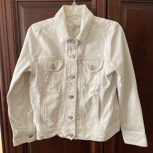 Off-white denim jacket. Good condition. Size medium.